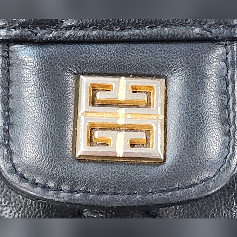 Vintage Givenchy Matelasse 4G Quilted Chain Bag - Picture 8 of 16